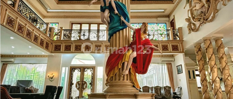 Nice House in Pondok Indah SHM Ready to Occupy 1