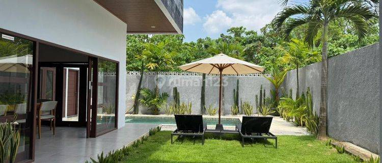 Freehold Tropical Style 3 Bedroom Villa In Munggu 1