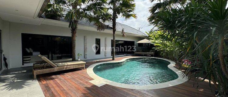  Leasehold 32 Years 3 Bedroom In Seminyak 1