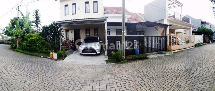 Nice Ready-to-Live Green House in Griya Bogor Raya Baranangsiang, Bogor 1