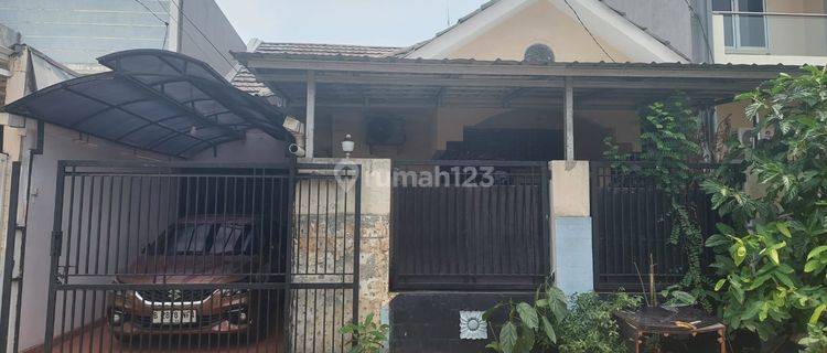 Rumah Bagus Siap Huni di Villa Melati Mas BSD, Tangerang Selatan 1