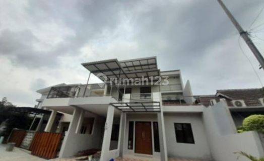 Rumah Siap Huni Di Taman Crysant BSD 1