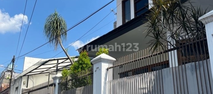 Rumah Bagus.. Mewah Terawat Baik.. Bagunan Kokoh Tinggi Menarik 1