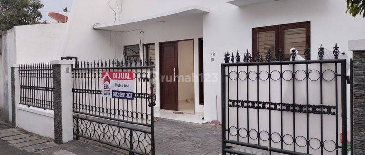 Rumah Cantik... Menarik.. Good Lokasi Bagus Jarang Ada Sudah Di Renovasi Siap Huni.. Good Lokasi Di Tebet Jakarta Selatan 1