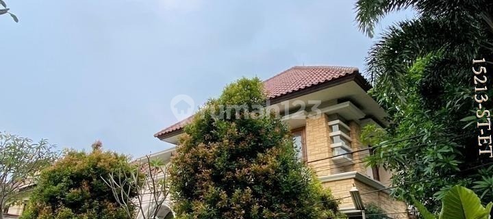 For Sale Hook House With Swimming Pool In Sector 1 Bintaro 1