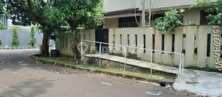 Ready-to-Live House for Sale in Anggrek Loka BSD, Hook Position 1