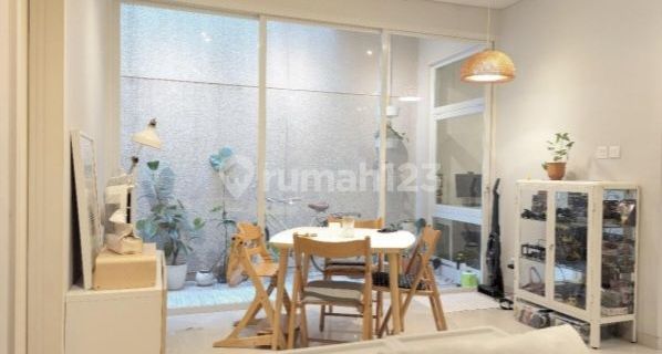 Rumah Cantik Semi Furnish Serena Hills Lebak Bulus Jakarta Selatan Siap Huni Dekat Taman 1