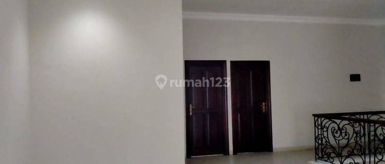 Disewakan Rumah 2lt di Tulodong Bawah 5+1kt Lt310m2 Mel 1