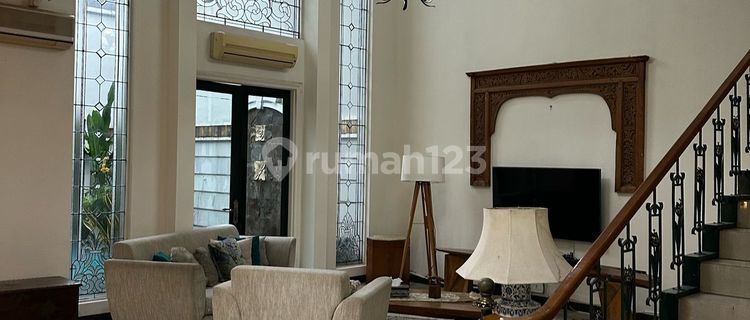 Disewakan Rumah Bagus Tropical Pondok Indah 1