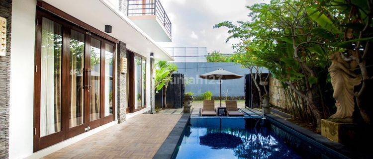 Villa 2 Bedrooms With Modern Minimalist Concept in Legian Bali 1