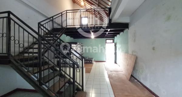 Prime Commercial Shophouse At Denpasar City Center, Only 50 Meters To Main Road Diponegoro 1