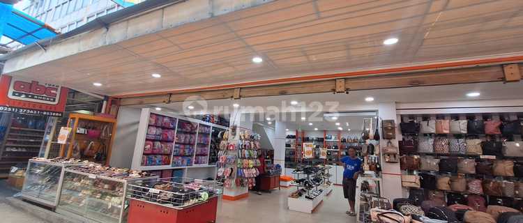 Shop House Area in the Market with Affordable Prices 1
