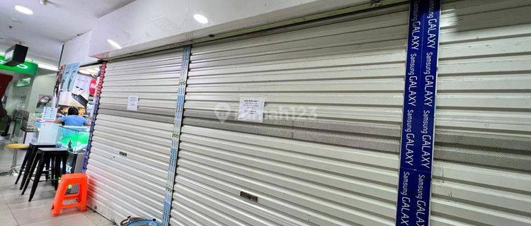Kios Dempet di Itcenter Manado Lantai Ug Cocok Untuk Jual HP  1