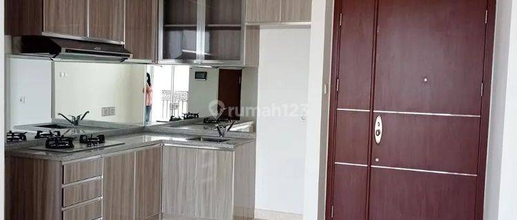 Apartemen Glodok China Town Pancoran Tipe 3+1 Furnished Jual Cepat 1