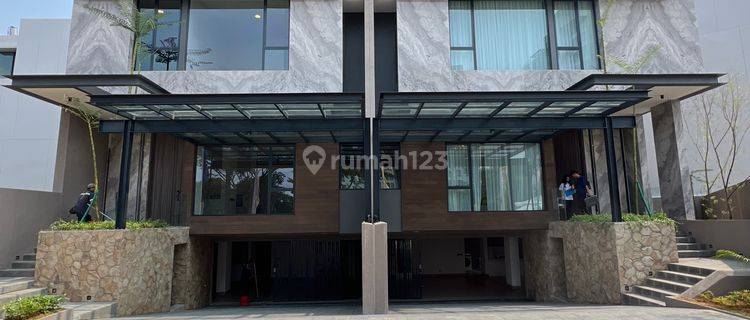 Dijual Rumah Luxury 12x15 4LT Lift Lake Villa citra 6,JakBar 1