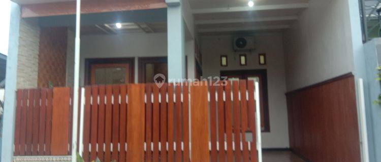 Dijual Rumah Semi Furnished Jati Klasik di Tambak Oso 1