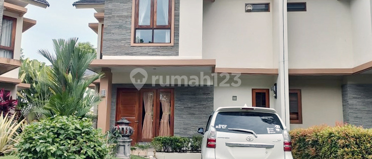 For Sale House in Villa Panbil Selling Price: Rp 2,300,000,000 Property Specifications: - Land Area: 188 m² - Building Area: 150 m² - Number of Floors: 2 - Bedrooms: 3 - Bathrooms: 3 Description: 2-Story House in the Villa Panbil Area with Comfortable Layout 1