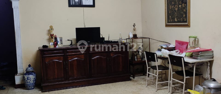 Good Location House in Inner Menteng, South Jakarta 1