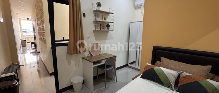 Luxury Active Boarding House. Rare Find. 5 Floors 1