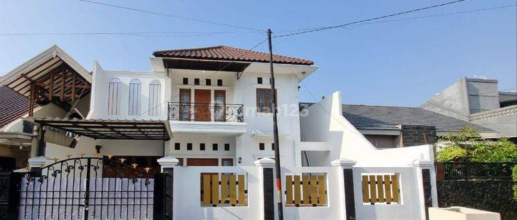 Rumah Mewah LT 240m² Siap Huni Di Komplek Billymoon  1