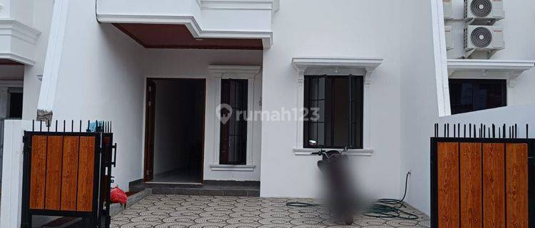 Rumah Mewah Siap Huni Harga Terjangkau Dekat Tip Top Pondokgede 1