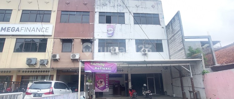 2 Strategic Connected Shophouses on Veteran Street, Bogor 1