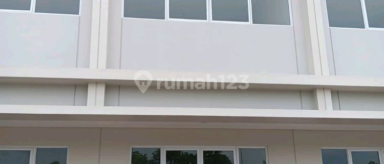 3-Story Ready-to-Occupy Nice Ruko at Paramount Petals 1