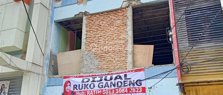 Ruko Ngantong Jl. Cinere Raya Dekat Pizza Dan Total Buah, Cinere 1