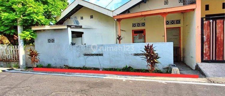 Tanah 61 m² Bonus Bangunan Lama Di Sumber Dekat Stadion Manahan 1