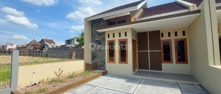 Rumah Baru Modern Indent Lokasi Kadipiro Solo Hadap Utara   1