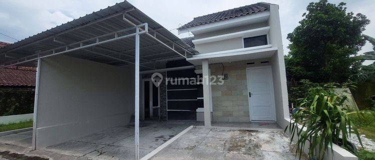 Rumah Baru siap huni dekat taman jayawijaya perumahan padat 1