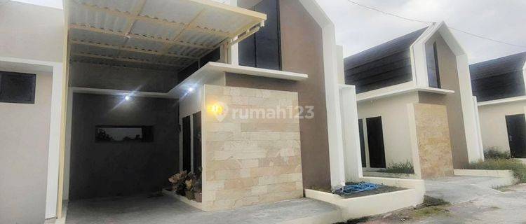 Rumah Baru cluster hadap Timur lokasi dekat luwes gentan disiwal  1