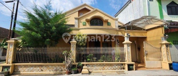 Nice Strategic House Near Saba Buana Building, Sumber Solo Location. 1