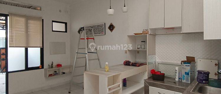 Rumah minimalist modern di Panorama Bali Residence  1