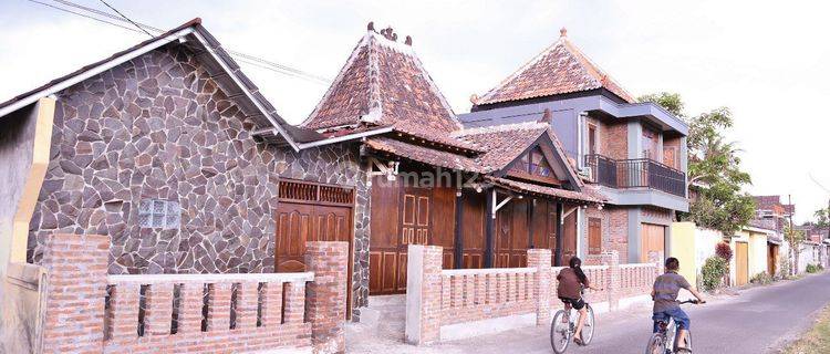 Rumah Joglo Tepi Jalan Aspal dekat Jl. Bantul Istana Meubel  1