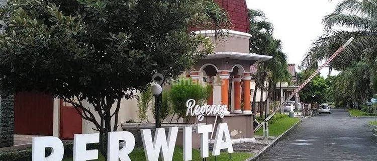 Disewakan Rumah Minimalis dekat bebek goreng H. Slamet 1