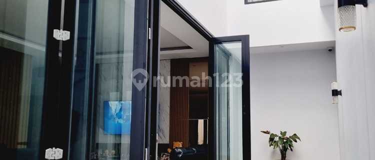 Rumah bagus Mewah Furnish Jalan Lebar di Johar Baru 1