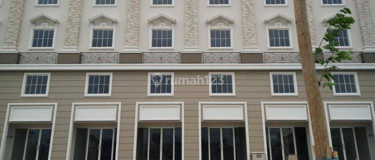 Ruko di Green Lake City, 4 Lantai, Hadap Jalan, Harga 120jt tahun 1