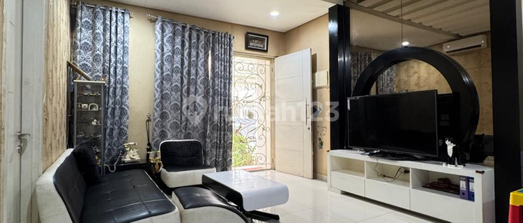 American Cluster House 8X15 Green Lake City, Freehold Certificate, Semi Furnished 1