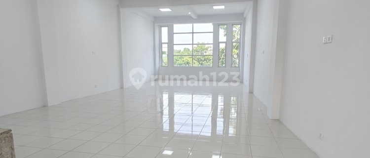 Ruko3 Lantai Pinggir Jalan Utama Semarang Purwodadi 1