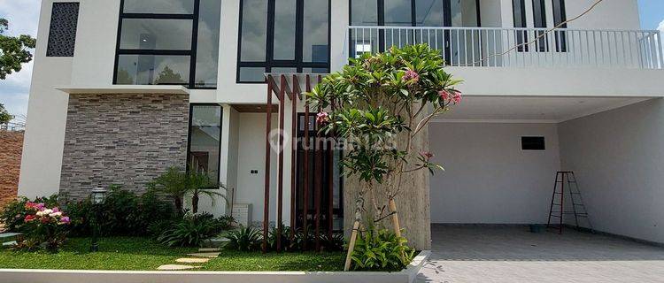 Rumah Mewah 2 Lantai Modern Dengan Kolam Renang Dalam Perumahan 6 Unit Dekat Kuliner Jejamuran Dan Sch Mall 1