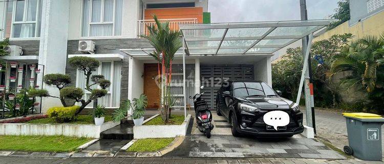 RUMAH MEWAH 2 LANTAI - SEMI FURNISHED DALAM PERUMAHAN ELITE DEKAT RSA UGM JOMBOR 1