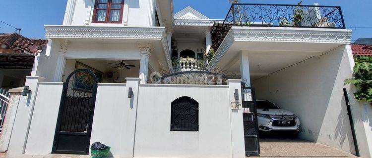 RUMAH MEWAH PUTIH 2 LANTAI DALAM CLUSTER DI POTORONO DEKAT JALAN JOGJA WONOSARI 1