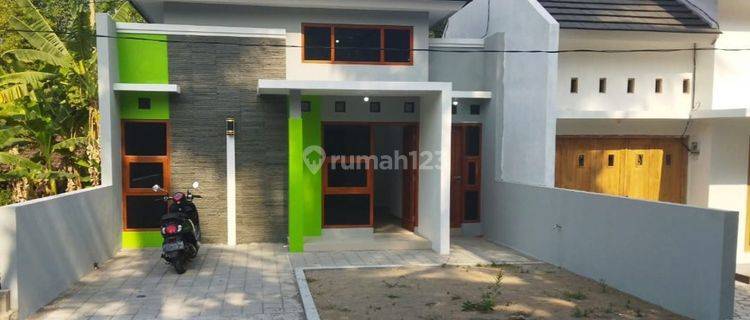 RUMAH BARU CANTIK LIMASAN HARGA MURAH DI JALAN WATES KM 9.5 SEDAYU DEKAT PERTAMINA REWULU 1