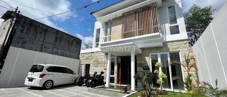 RUMAH MEWAH MODERN 2 LANTAI DI DEKAT HOTEL HYATT JALAN PALAGAN SENDANGADI MLATI SLEMAN 1