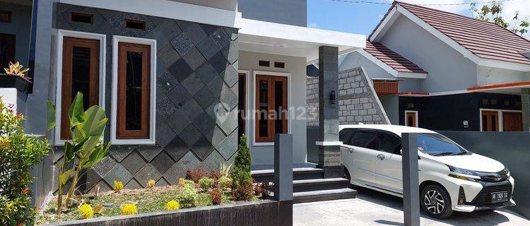 TERMURAH DAN TERBAIK ! RUMAH CANTIK DENGAN KONTRUKSI MEWAH HARGA MURAH DI PERUMAHAN MUSTIKA SEDAYU JALAN WATES KM 13 1