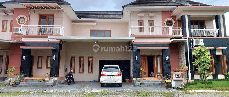 RUMAH MEWAH LUX 2 LANTAI DENGAN PRIVAT POOL DALAM PERUMAHAN ELITE KUANTAN 2 REGENCY DI TEGALREJO KODYA DEKAT MALIOBORO 1