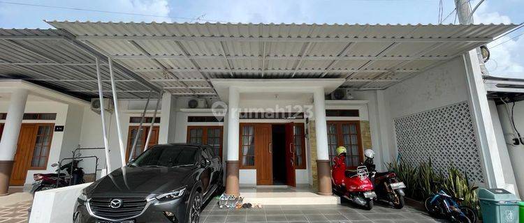 Rumah Cantik Nyaman Dalam Perumahan Elite Royal Mansion Jalan Pleret Km 2 Bangutapan Bantul 1