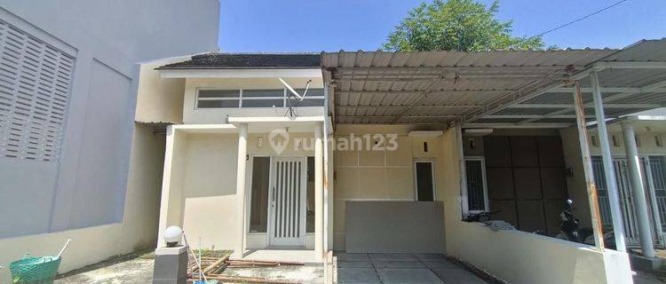 RUMAH MODERN MINIMALIS DALAM PERUMAHAN CLUSTER ONAEGATE SYSTEM DI WIYORO BANGUNTAPAN BANTUL 1