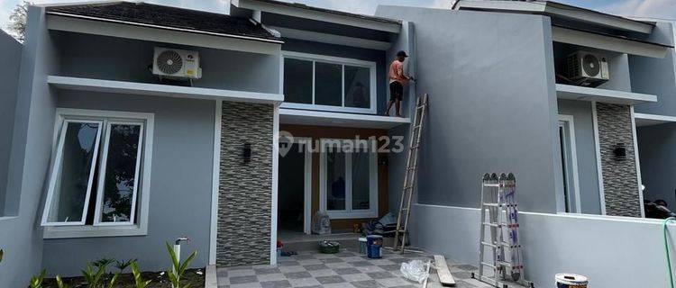 Rumah Baru Mewah Modern - Harga Murah Dengan Sisa Tanah Luas Di Purwomartani Sleman Dekat Perumahan Pertamina 1